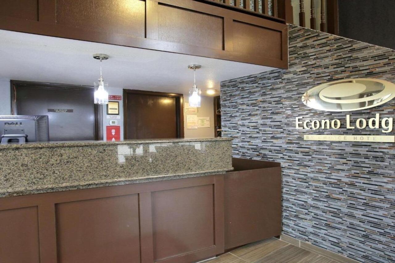 Econo Lodge Near The Domain - The Arboretum Austin Exterior foto